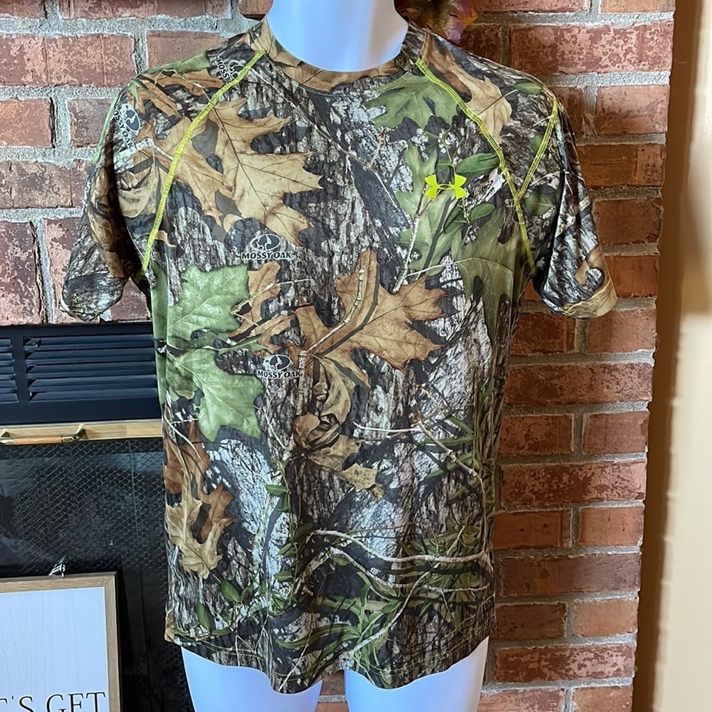 Under Armour Mossy Oak Camo Loose Fit Heat Gear Shirt